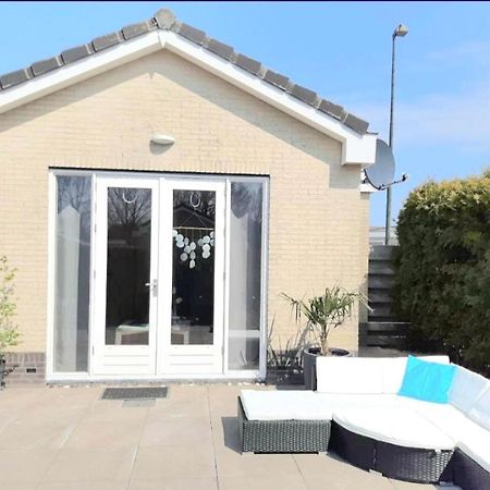 Huisje Finn, Met Grote Tuin En Veel Privacy Dirkshorn エクステリア 写真