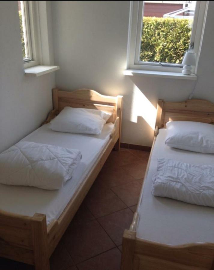 Huisje Finn, Met Grote Tuin En Veel Privacy Dirkshorn エクステリア 写真