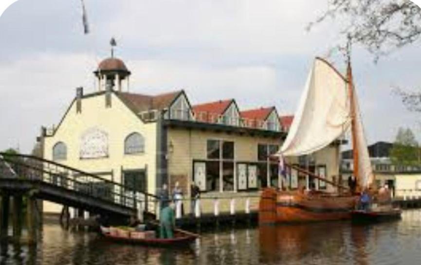 Huisje Finn, Met Grote Tuin En Veel Privacy Dirkshorn エクステリア 写真